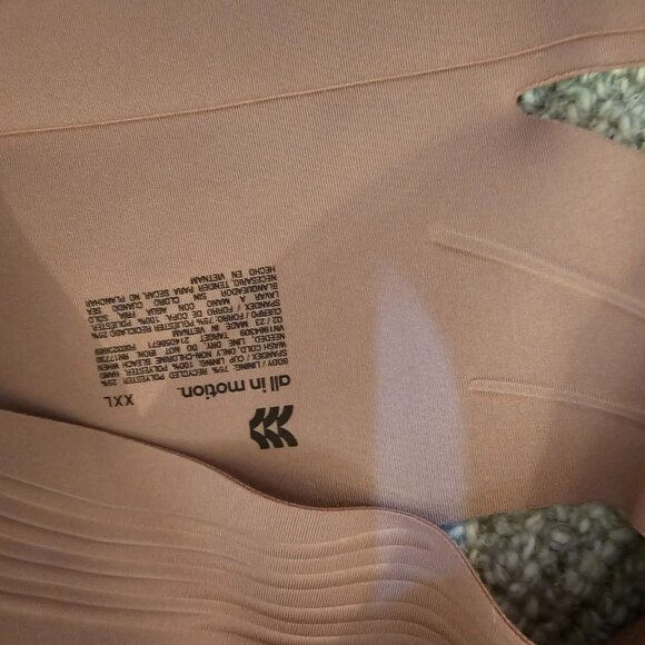 all in motion sports bra - Picture 4 of 5